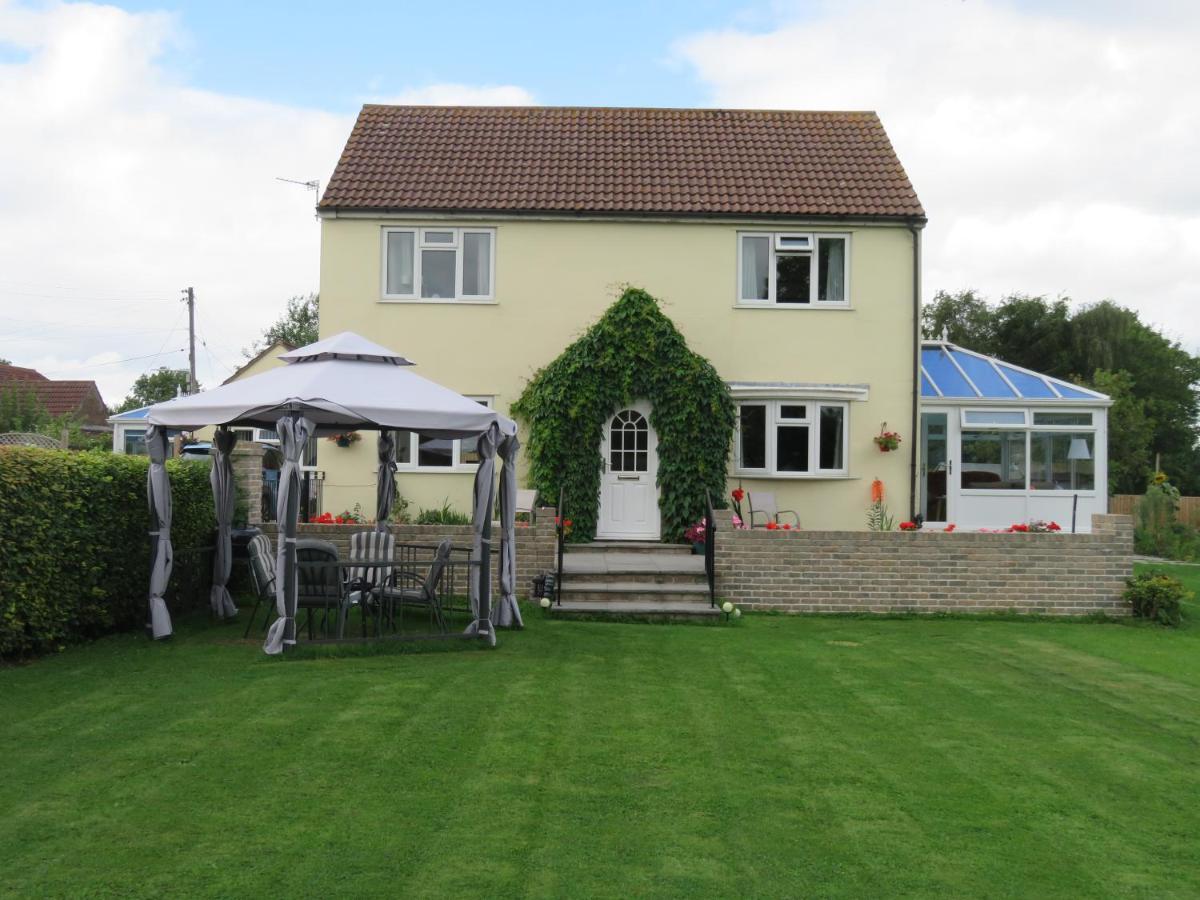 Little Orchard Apartment Yate Exterior photo